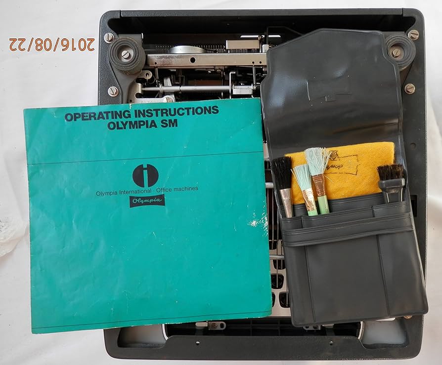 【中古】 セルジュ・レジアニ / Olympia 1983 Amazon.com : Vintage Olympia Typewriter DE LUXE : Office